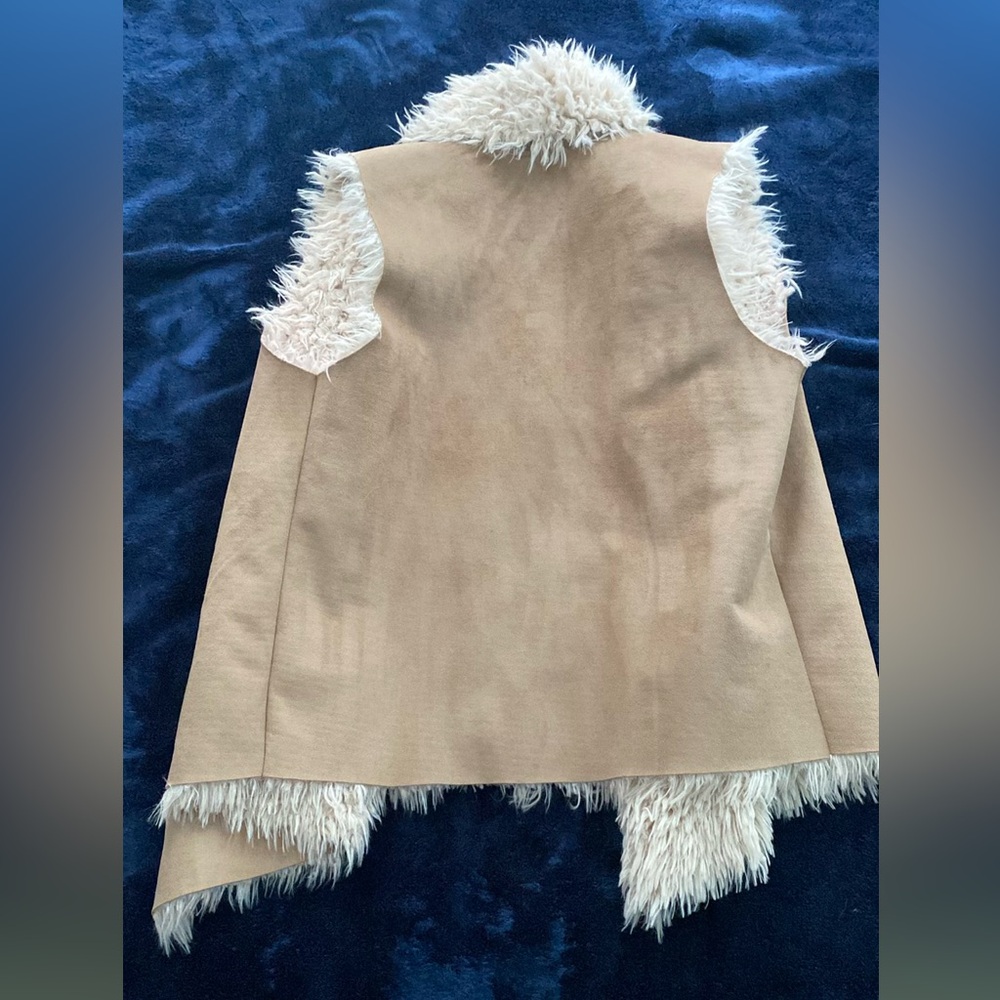 Fur Vest - Picture 2 of 2